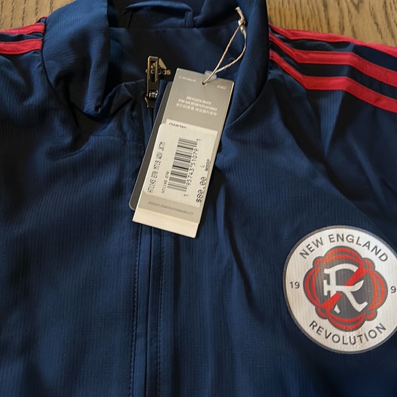 Niw with tag . Men,s Adidas Jacket - Picture 5 of 5